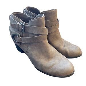 Indigo Rd. Taupe Booties -9.5M